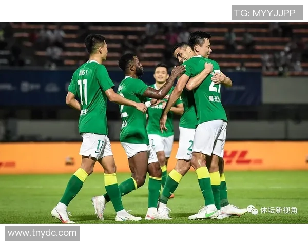 杭州足球队以71分领跑世界杯积分榜展现强劲实力